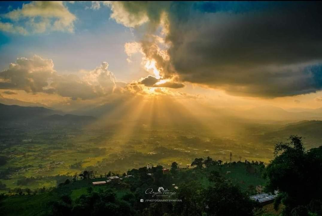 Bojinee Nagarkot Resort Нагаркот Экстерьер фото