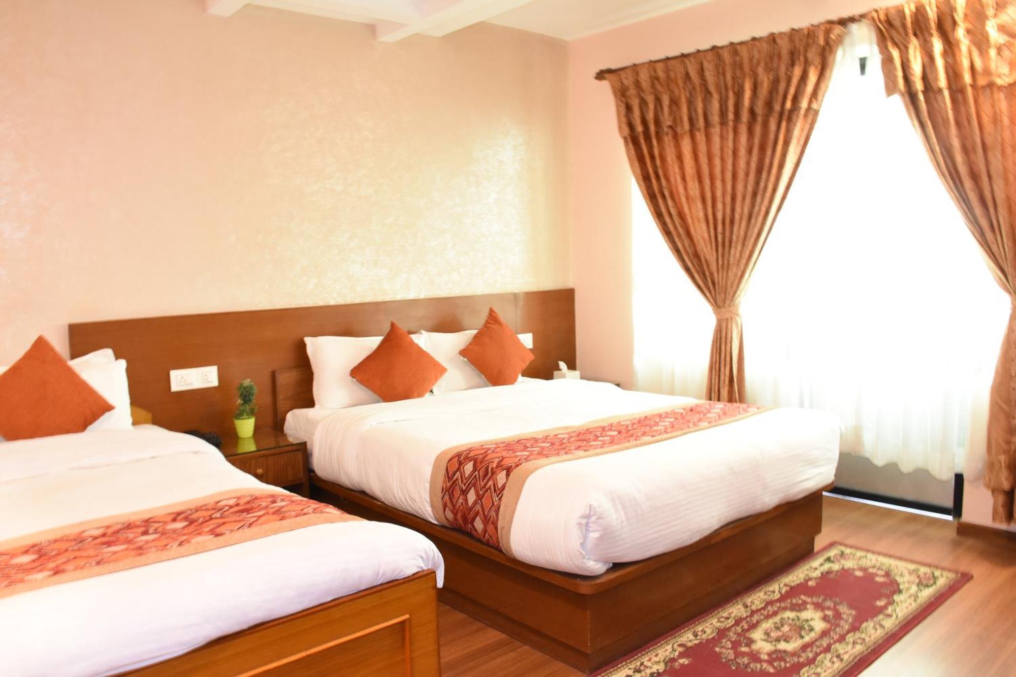 Bojinee Nagarkot Resort Нагаркот Экстерьер фото