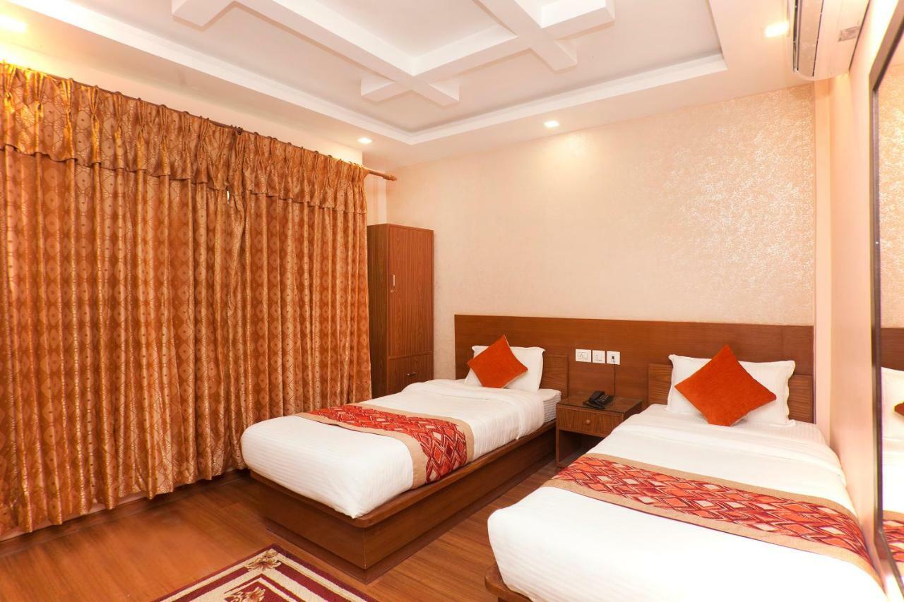 Bojinee Nagarkot Resort Нагаркот Экстерьер фото