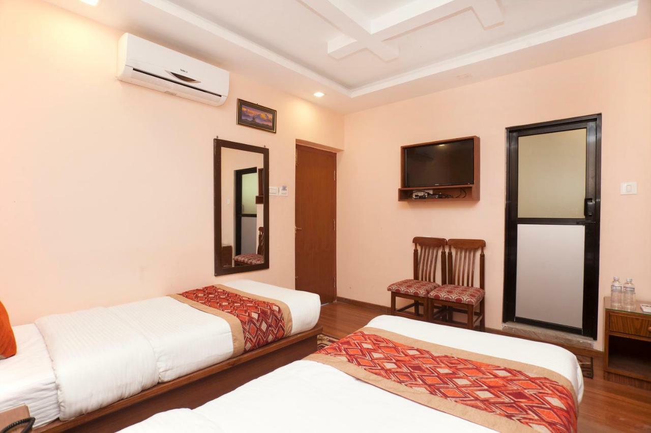 Bojinee Nagarkot Resort Нагаркот Экстерьер фото